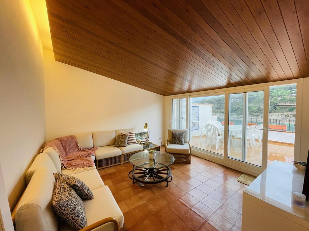 Tamariu Platja - Penthouse On Passeig Del Mar. Apartment Екстериор снимка