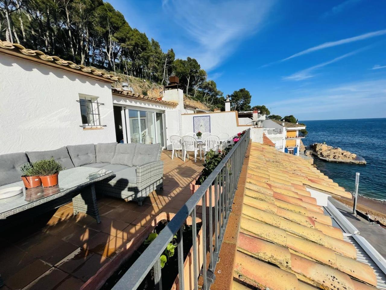 Tamariu Platja - Penthouse On Passeig Del Mar. Apartment Екстериор снимка