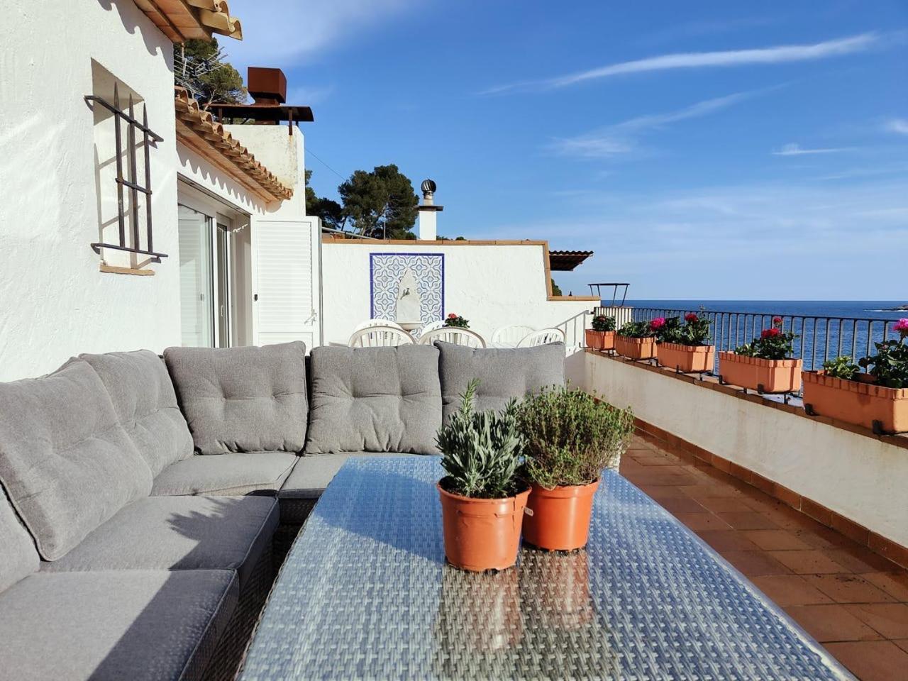Tamariu Platja - Penthouse On Passeig Del Mar. Apartment Екстериор снимка