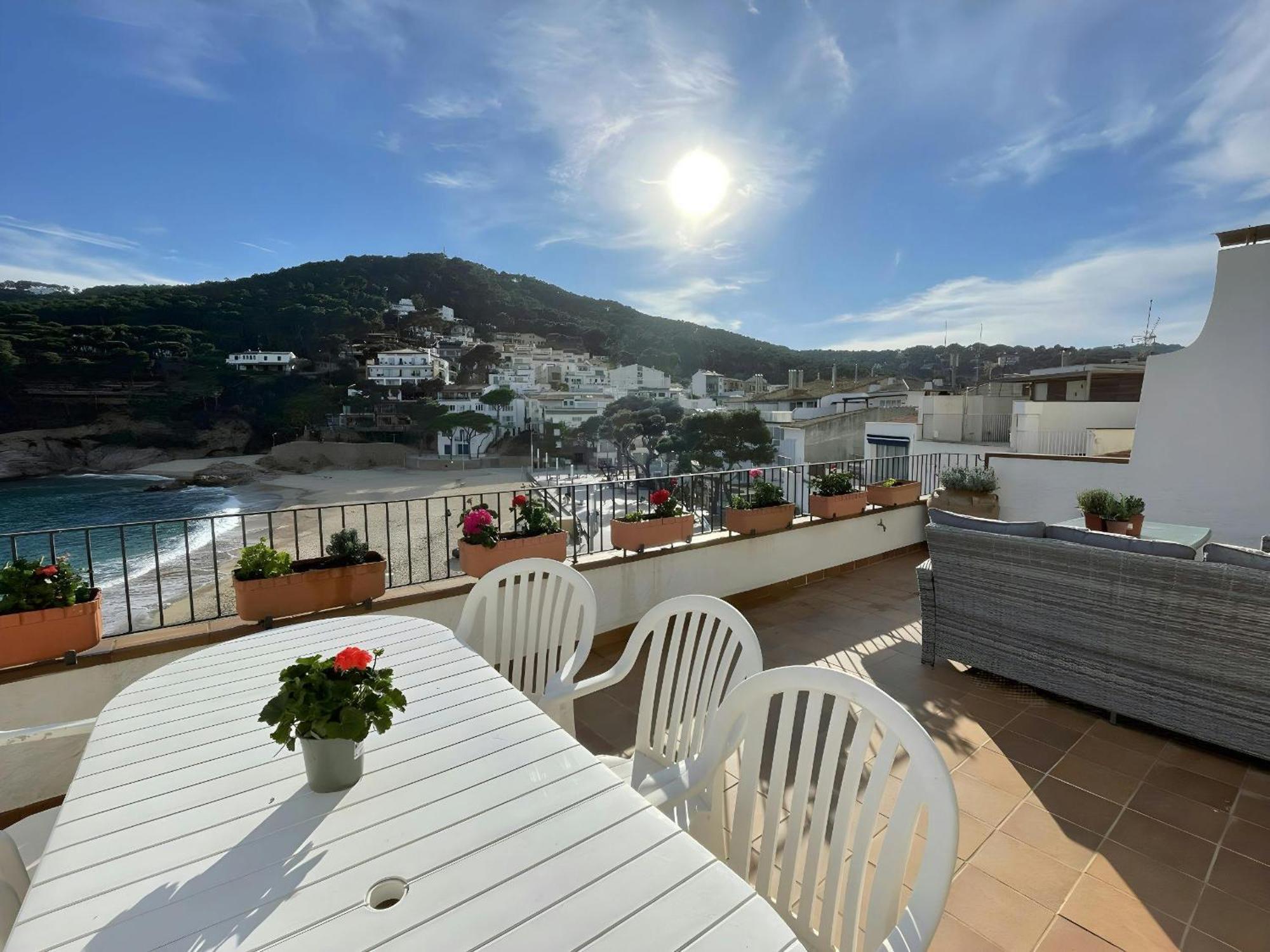 Tamariu Platja - Penthouse On Passeig Del Mar. Apartment Екстериор снимка