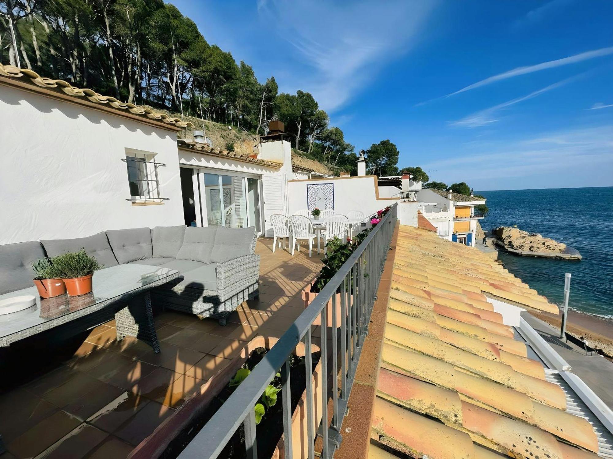 Tamariu Platja - Penthouse On Passeig Del Mar. Apartment Екстериор снимка