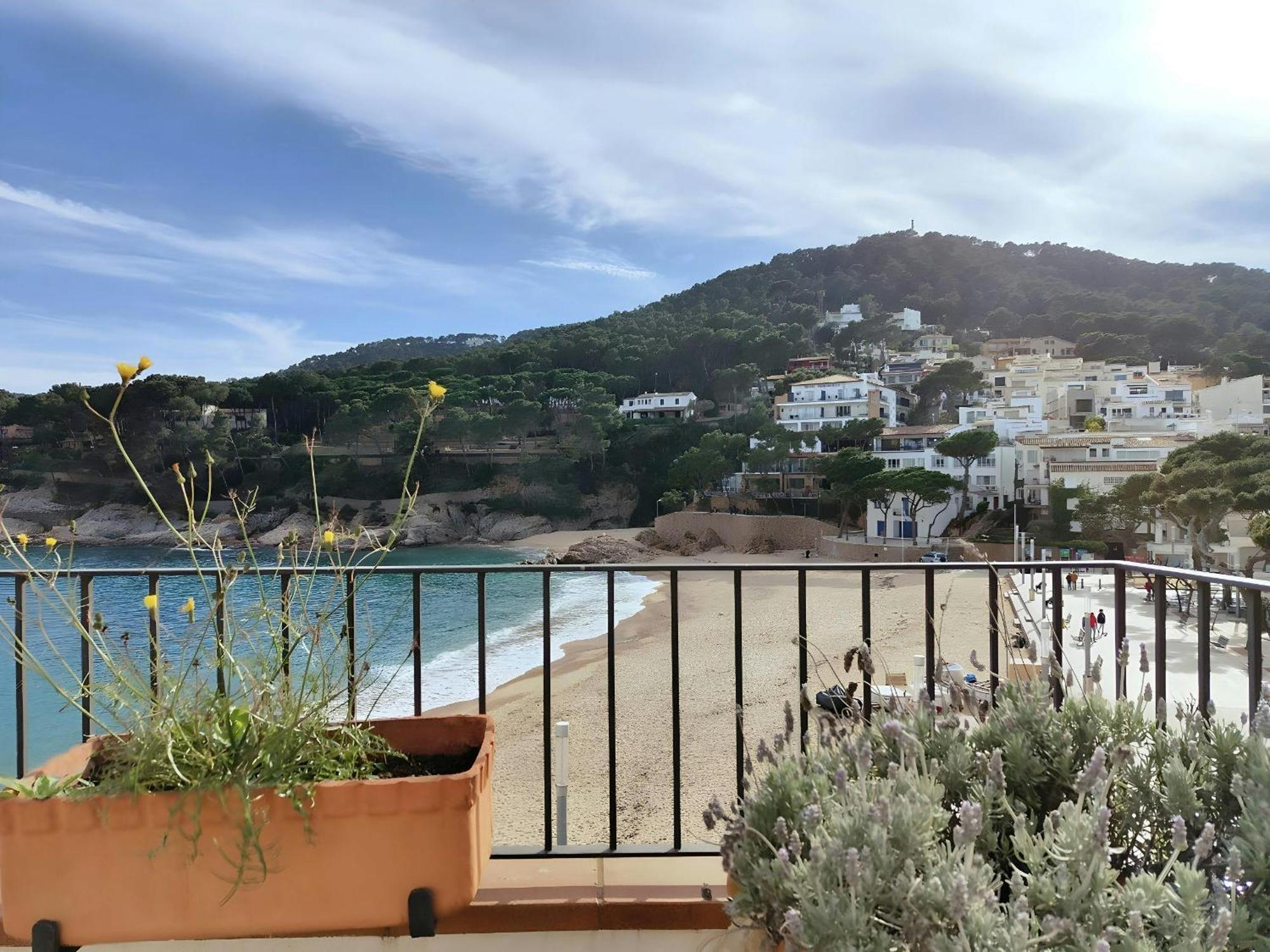 Tamariu Platja - Penthouse On Passeig Del Mar. Apartment Екстериор снимка
