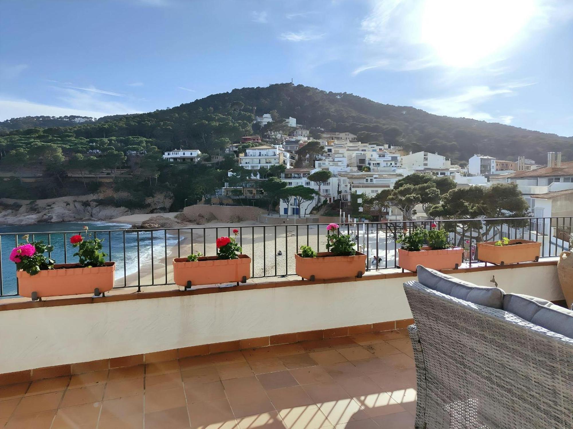 Tamariu Platja - Penthouse On Passeig Del Mar. Apartment Екстериор снимка