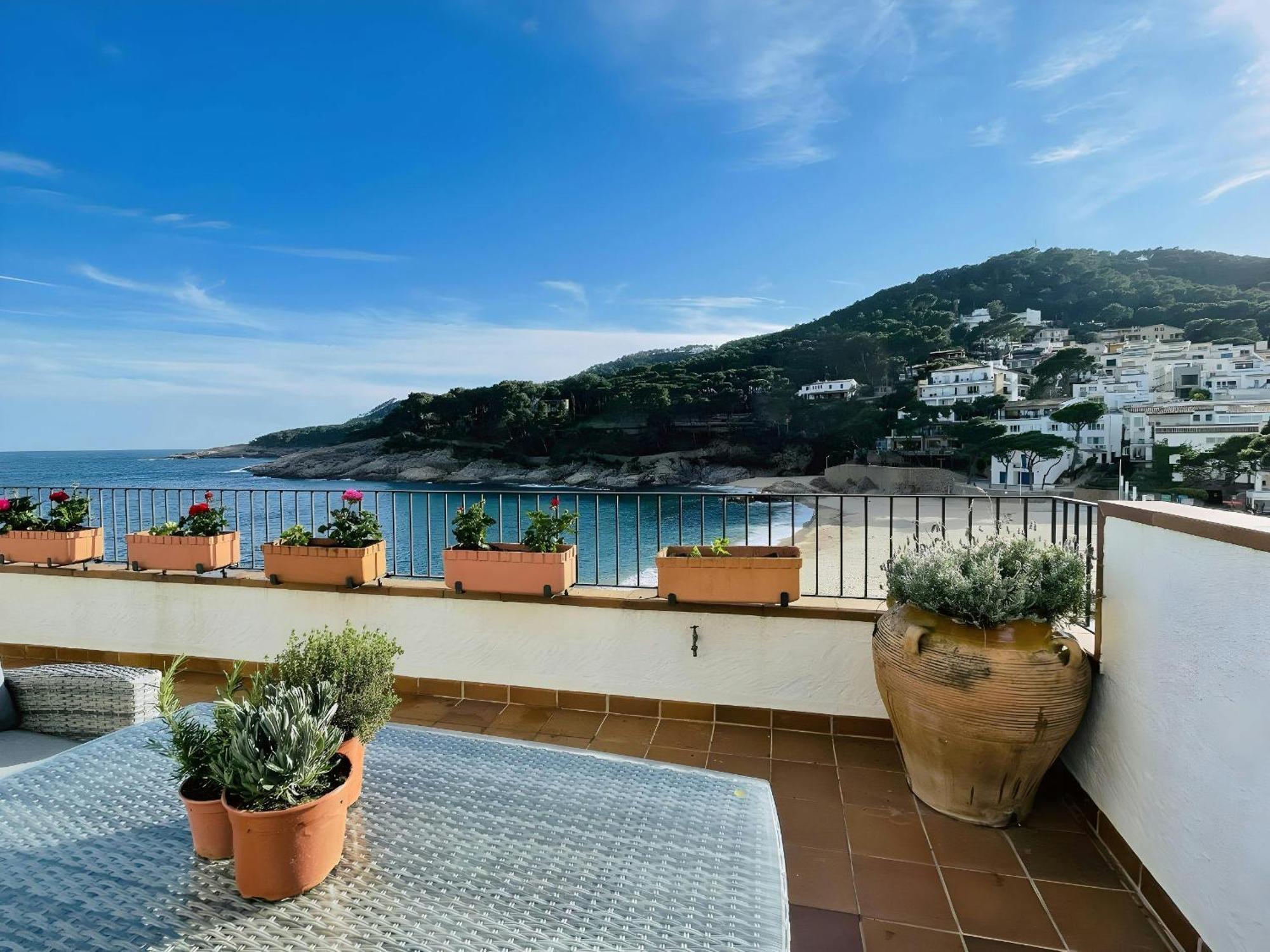 Tamariu Platja - Penthouse On Passeig Del Mar. Apartment Екстериор снимка